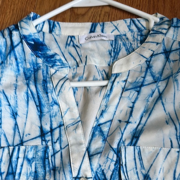 Calvin Klein Blue and White Long Sleeve Graphic Blouse Size Large - Picture 5 of 11